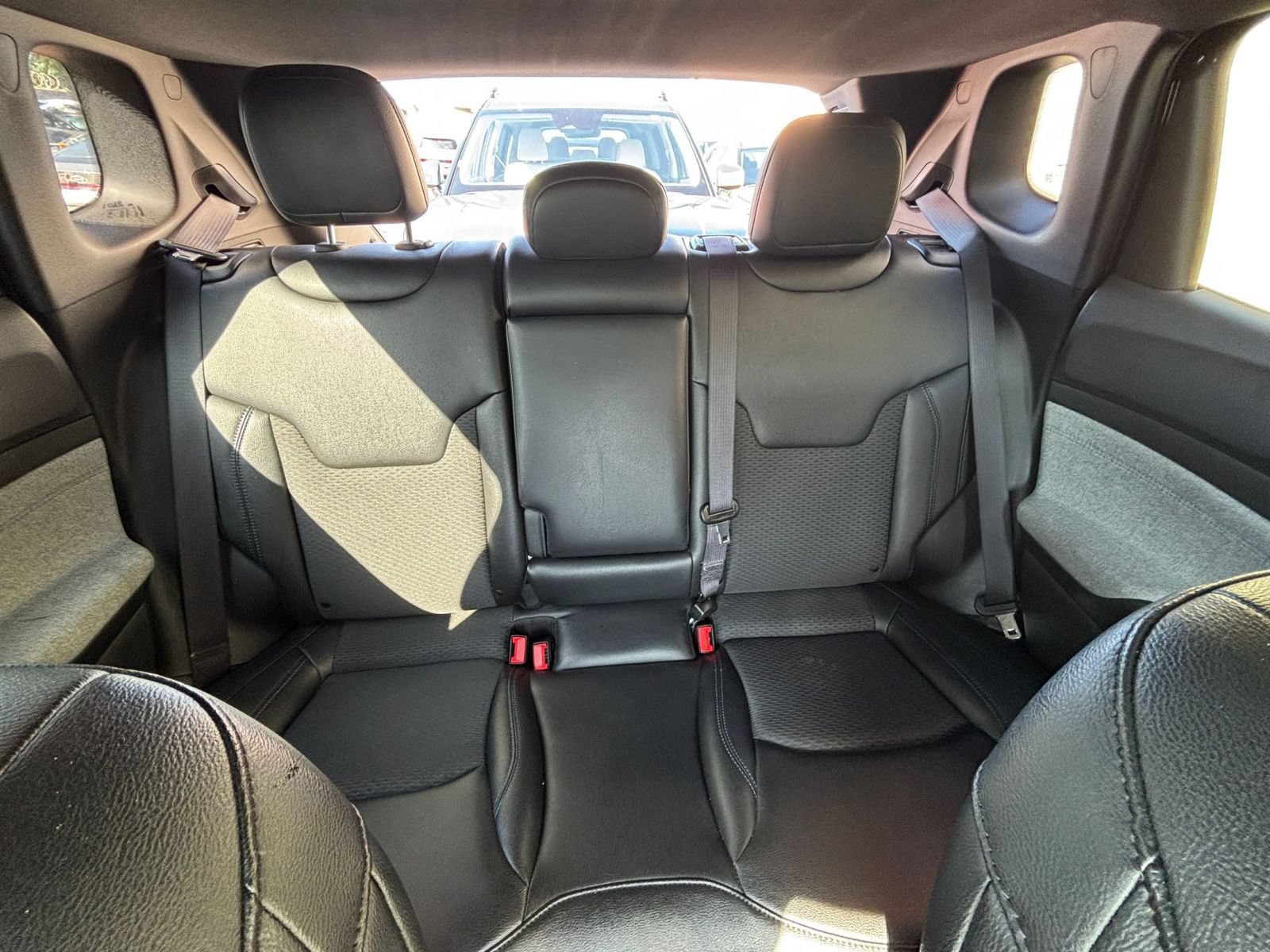 Used 2025 Jeep Compass Latitude AWD/4WD image 38