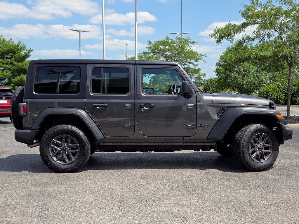 Used 2024 Jeep Wrangler Unlimited Sport AWD/4WD image 14