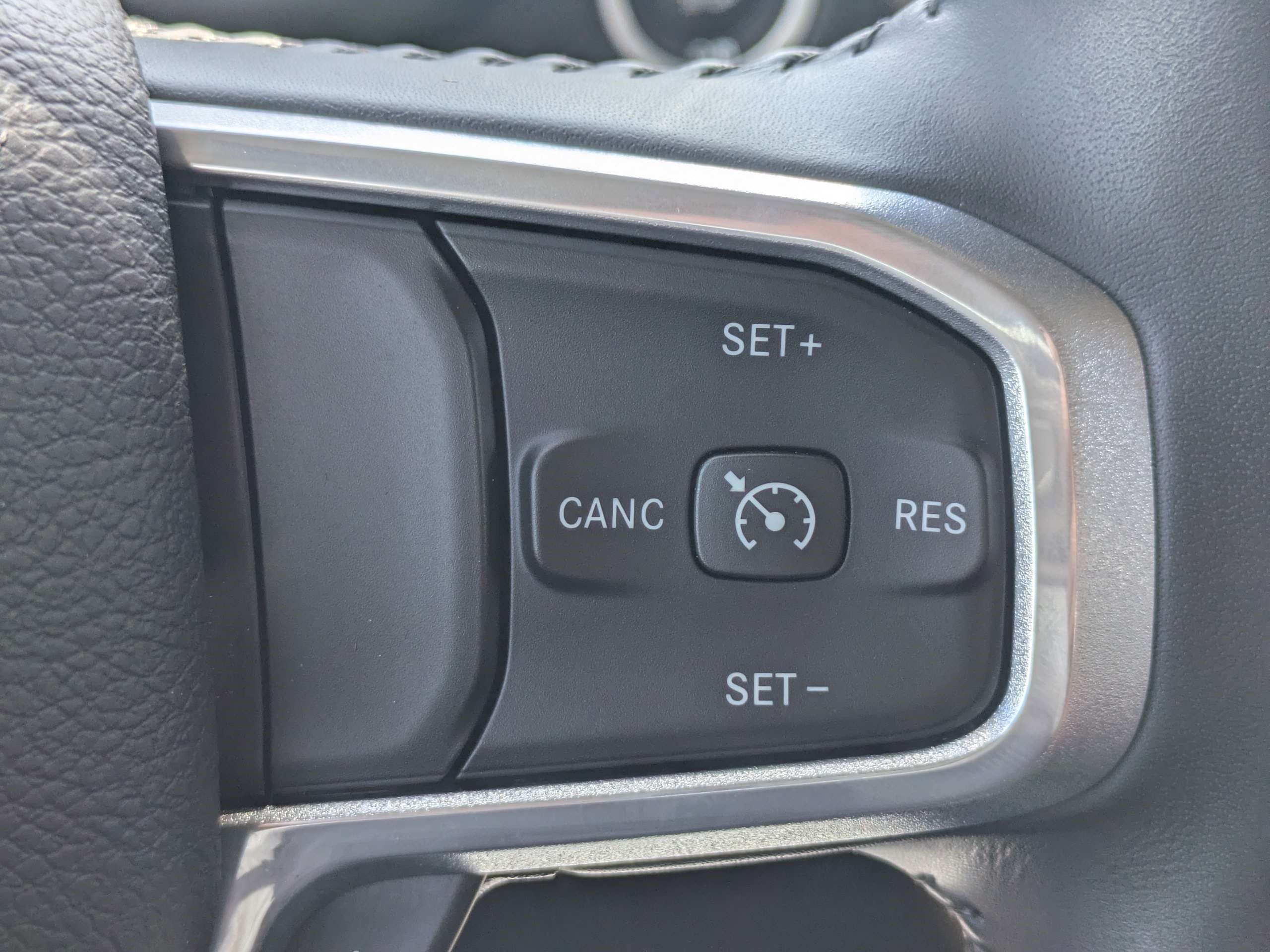 Used 2022 RAM 1500 Laramie AWD/4WD image 23