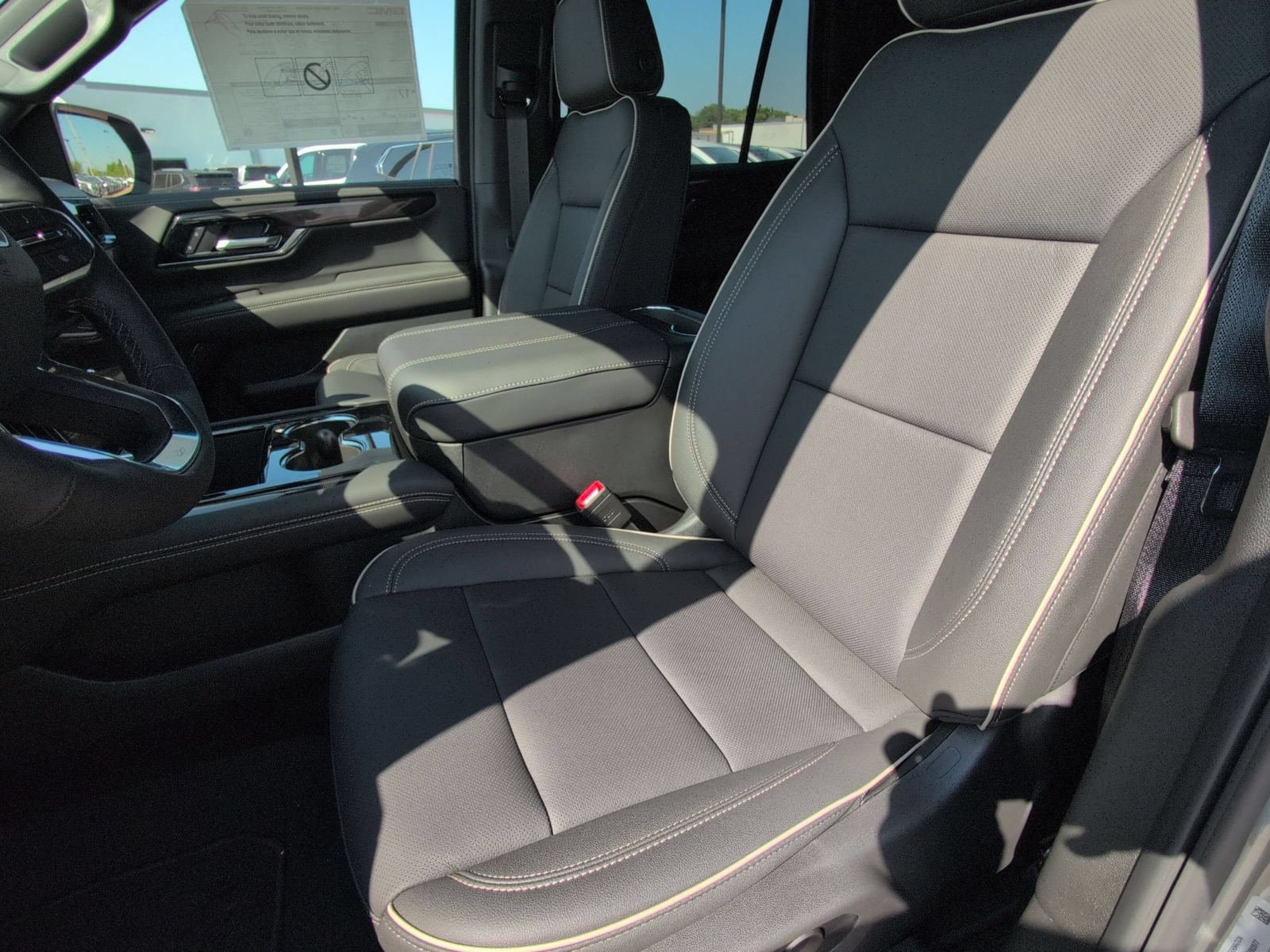 New 2026 GMC Yukon Elevation AWD/4WD image 23