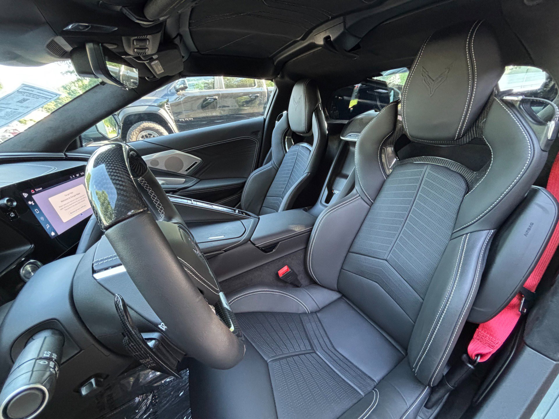 Used 2024 Chevrolet Corvette Z06 RWD image 12