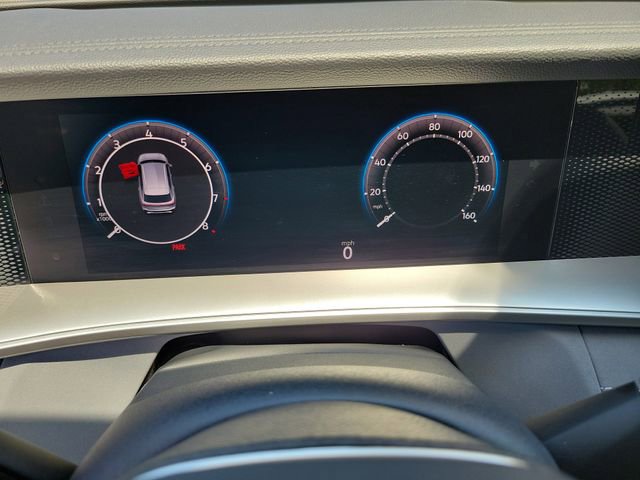 Used 2025 Volkswagen Tiguan SE w/ Panoramic Sunroof Package image 25