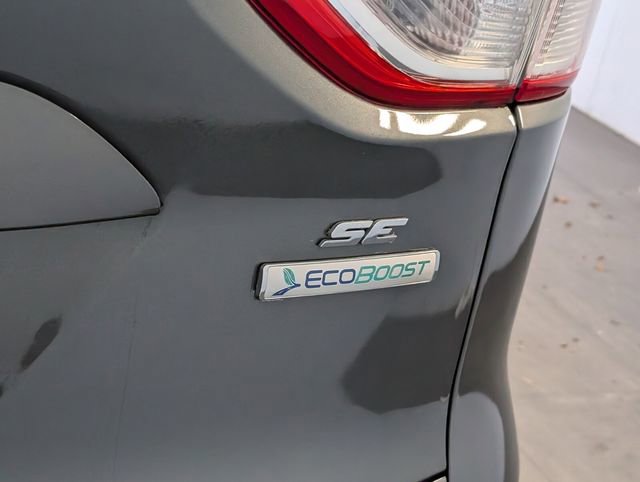 Used 2016 Ford Escape SE image 12
