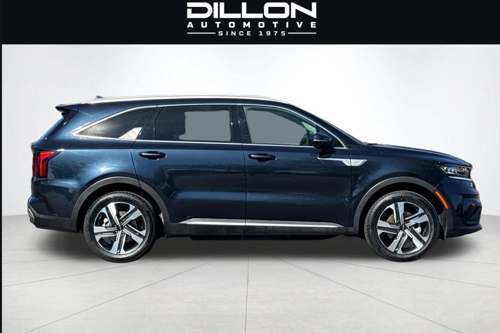Used 2023 Kia Sorento EX AWD/4WD image 3