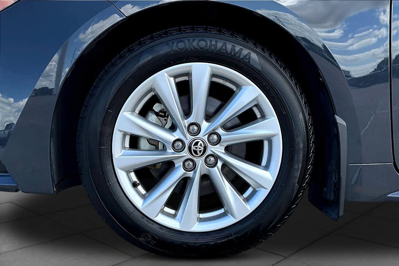 Used 2024 Toyota Corolla XLE FWD image 11