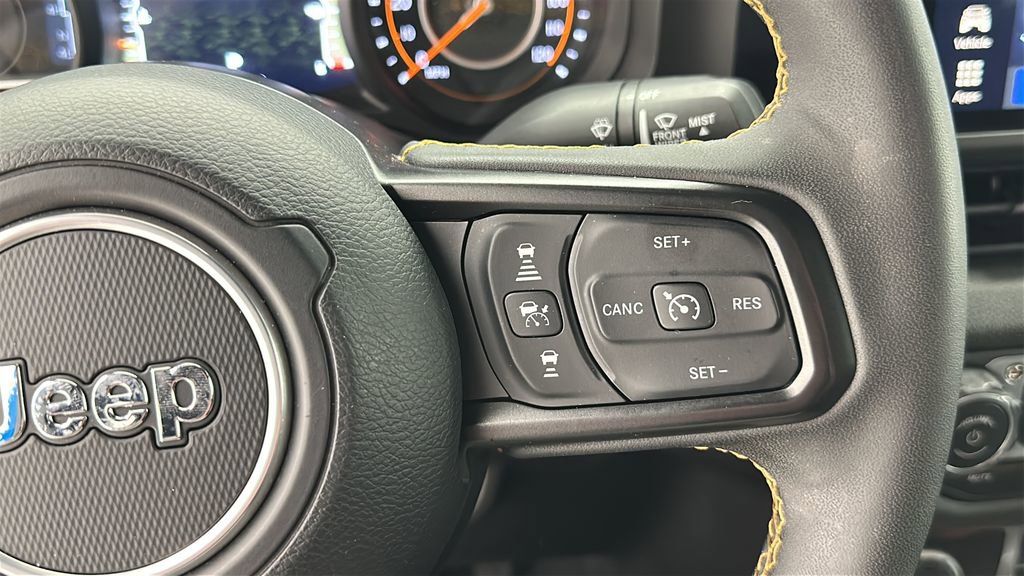 Used 2024 Jeep Gladiator Sport AWD/4WD image 18