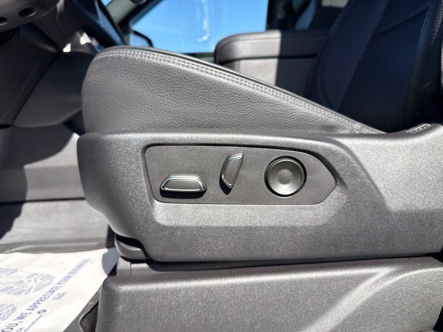 Used 2022 GMC Yukon Denali AWD/4WD image 26