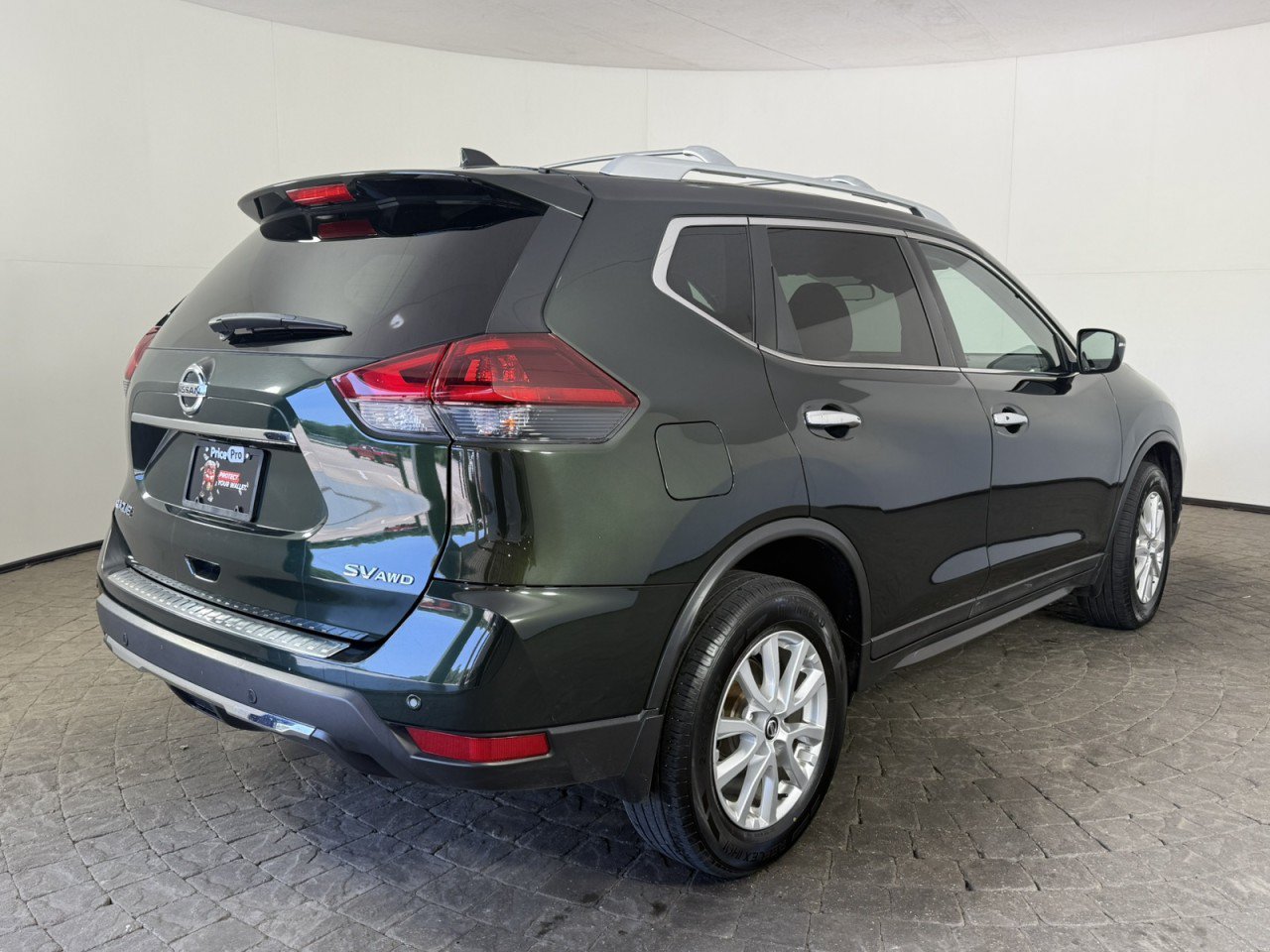 Used 2020 Nissan Rogue SV AWD/4WD image 9