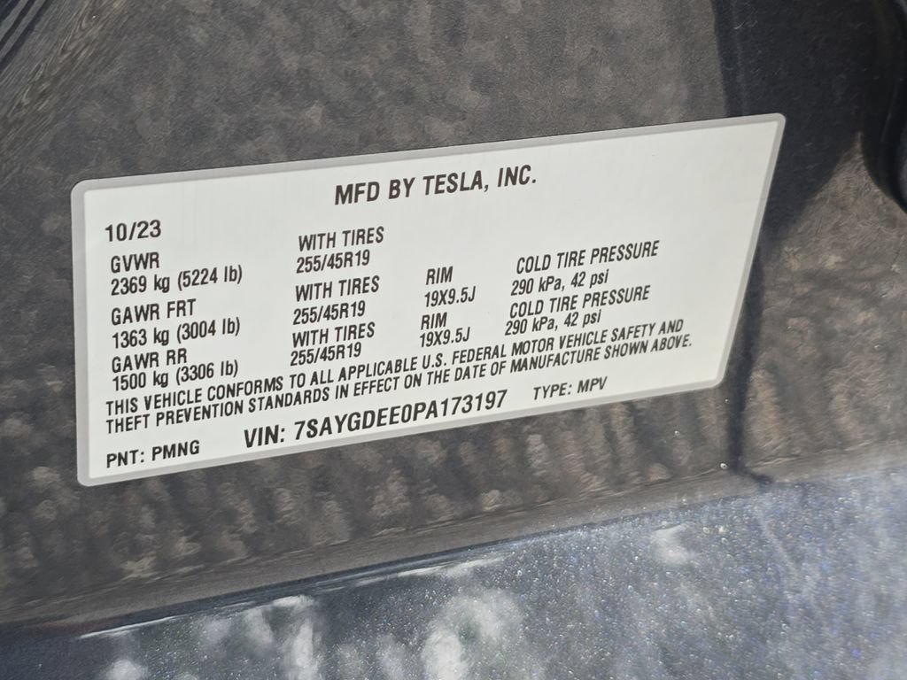 Used 2023 Tesla Model Y Long Range AWD/4WD image 28