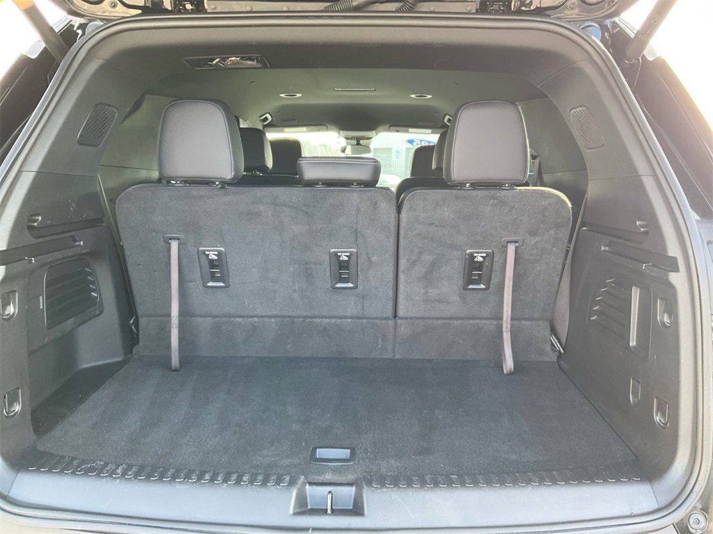 Used 2025 Chevrolet Traverse LT image 26