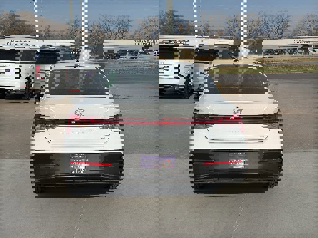 New 2025 Hyundai Elantra Blue image 9