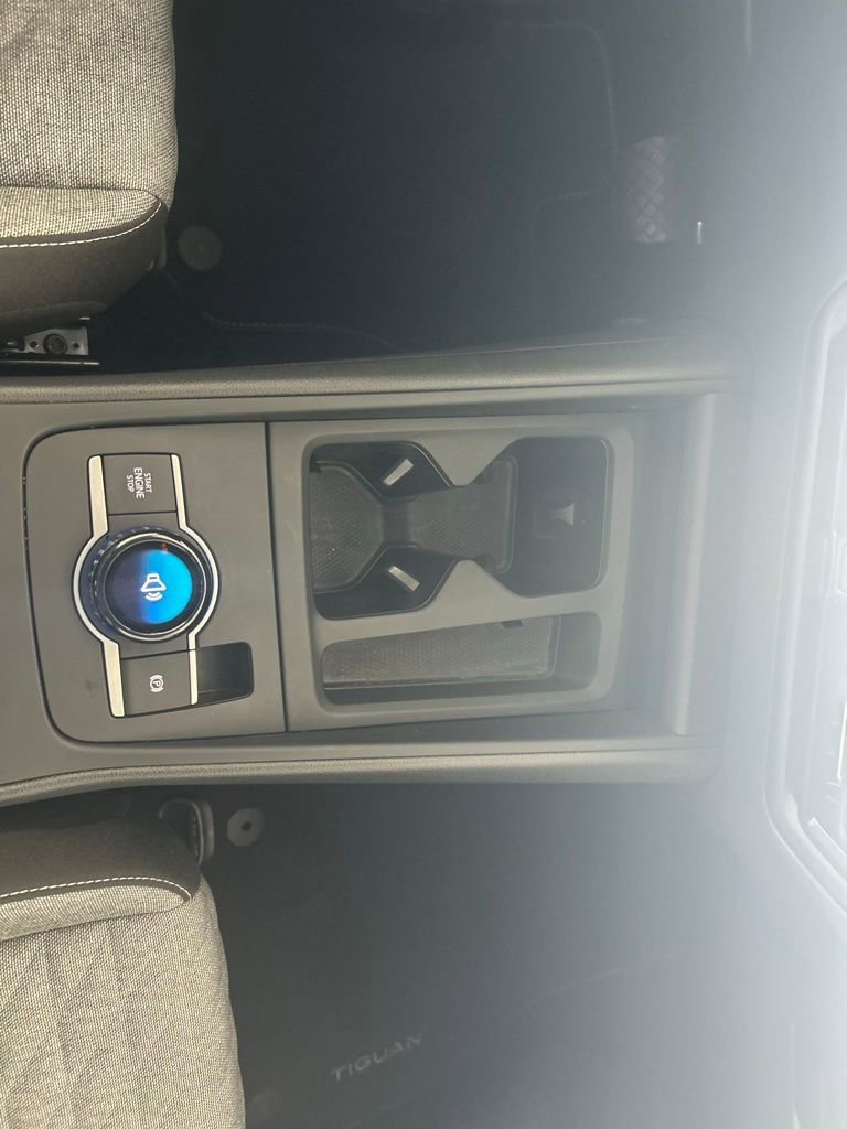 Used 2025 Volkswagen Tiguan S image 53