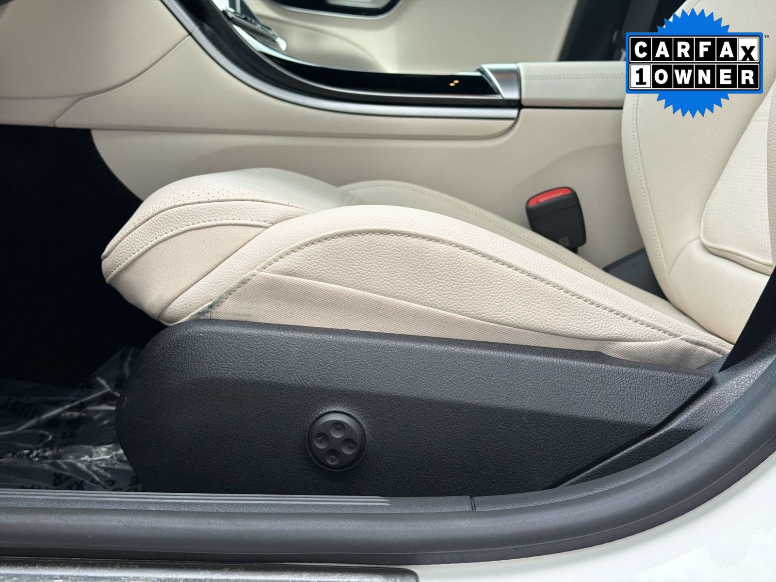 Certified 2024 Mercedes-Benz C 300 4MATIC Sedan image 15