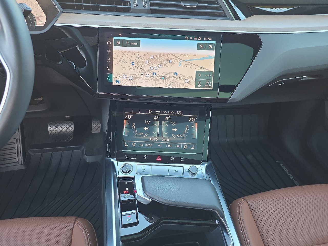 Used 2024 Audi Q8 e-tron Premium Plus w/ Premium Plus Package image 66