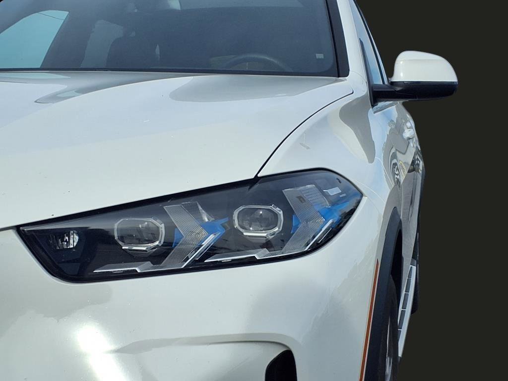 Used 2024 BMW X5 xDrive50e image 30