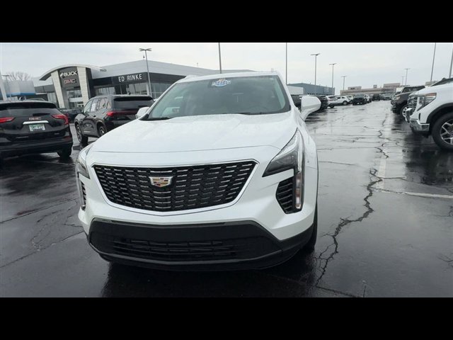 Certified 2023 Cadillac XT4 Luxury w/ Cold Weather Package image 3