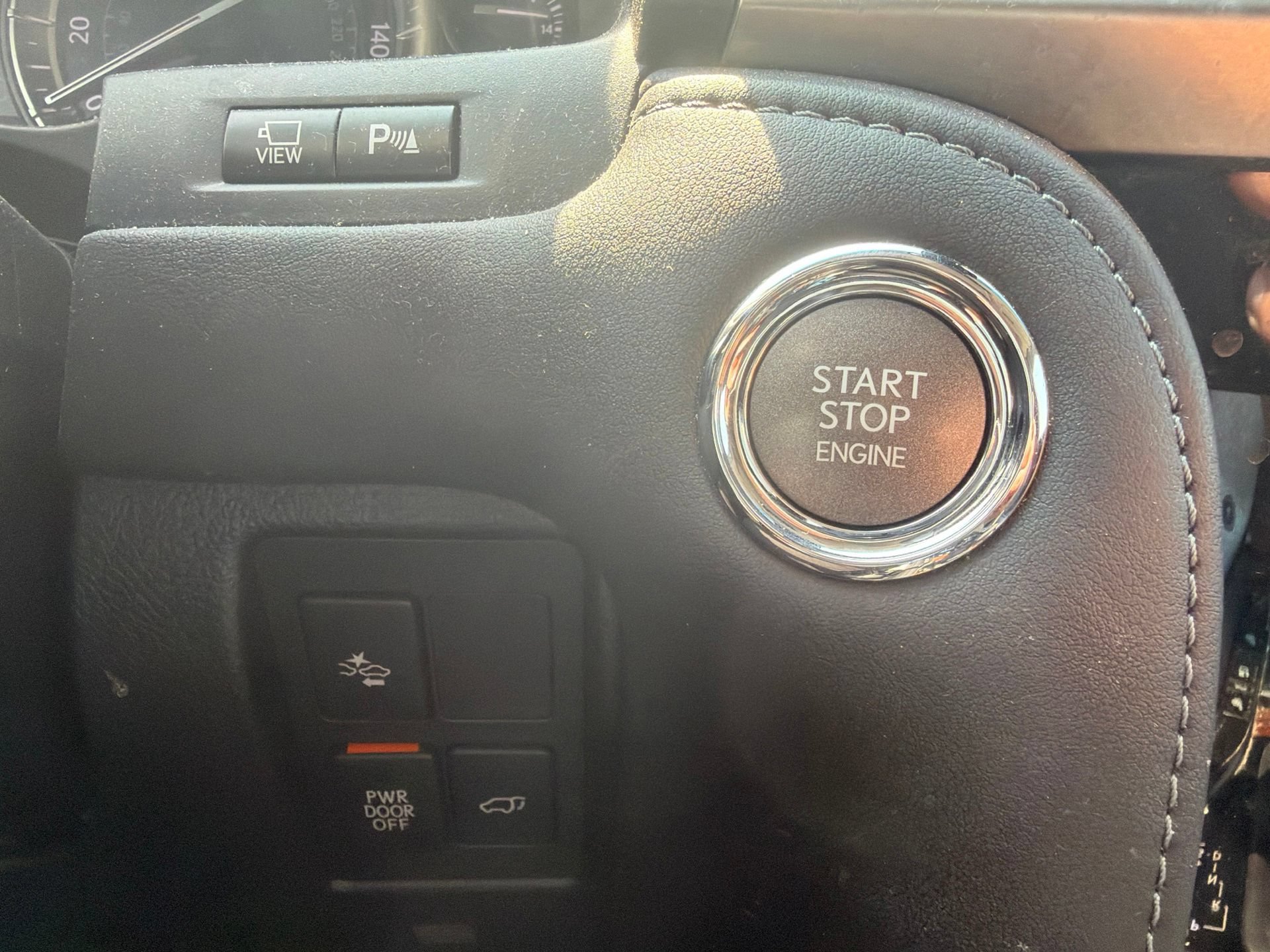Used 2017 Lexus LX 570 4WD image 21