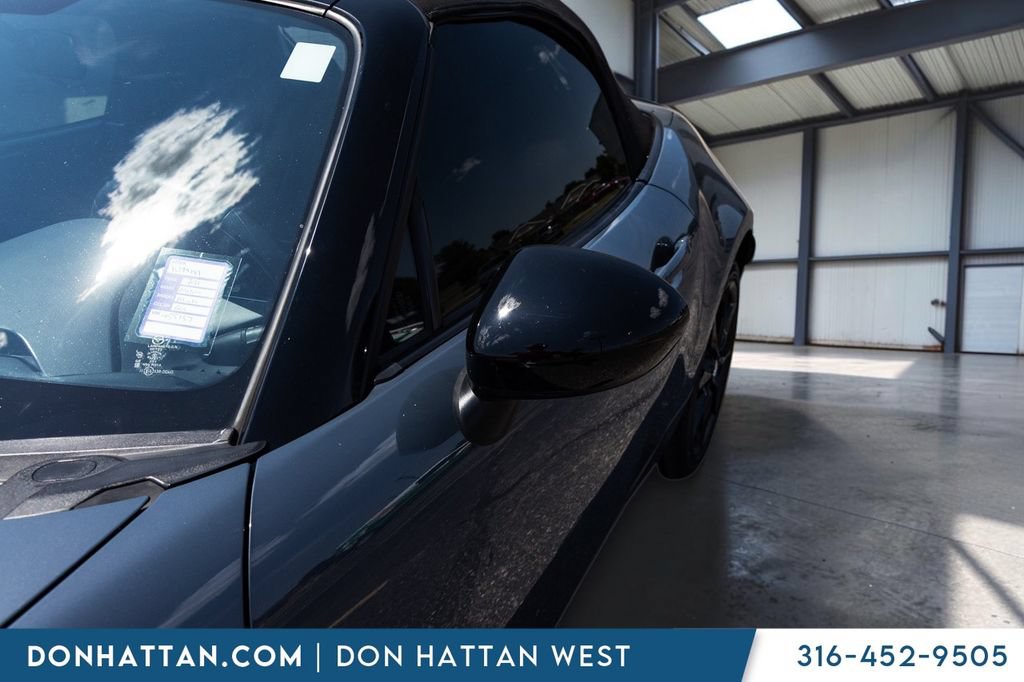 Used 2021 MAZDA MX-5 Miata Club RWD image 26