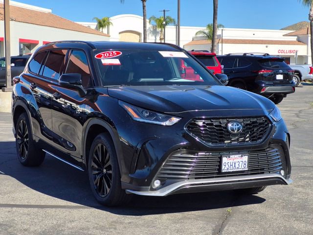 Used 2025 Toyota Highlander XSE image 3