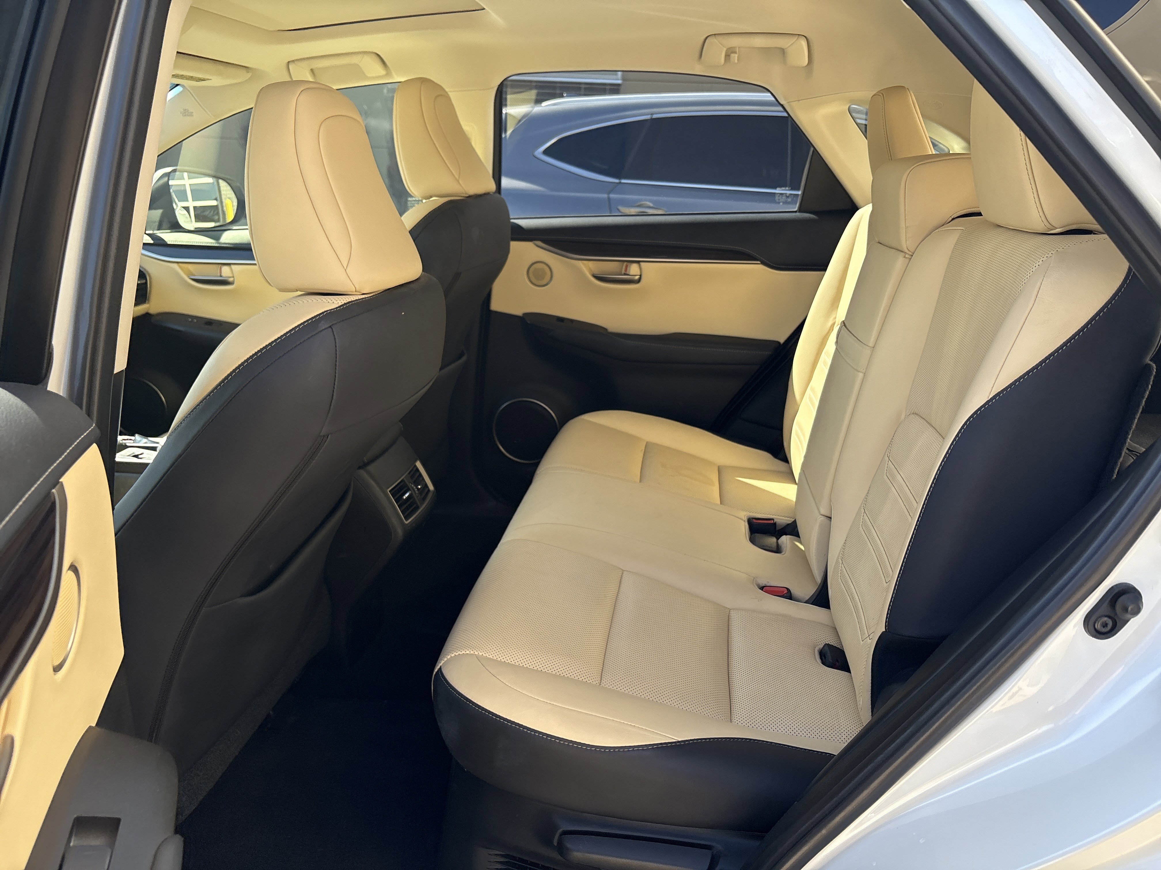 Used 2015 Lexus NX 300h AWD w/ Luxury Package image 31