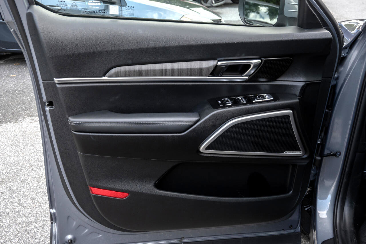 Used 2024 Kia Telluride EX w/ EX Captain's Chair Package image 16