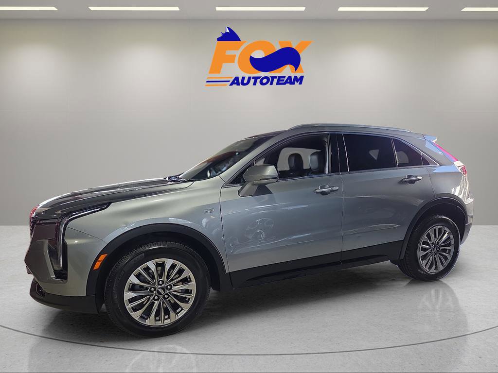 Used 2024 Cadillac XT4 Premium Luxury AWD/4WD image 2
