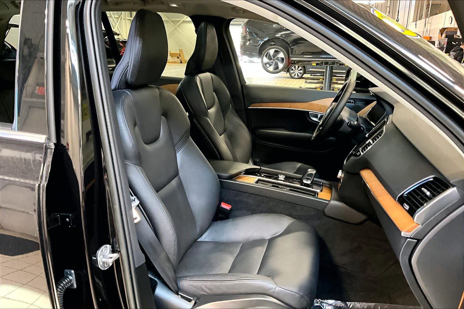 Certified 2023 Volvo XC90 B6 Plus w/ Protection Package Premier AWD/4WD image 8