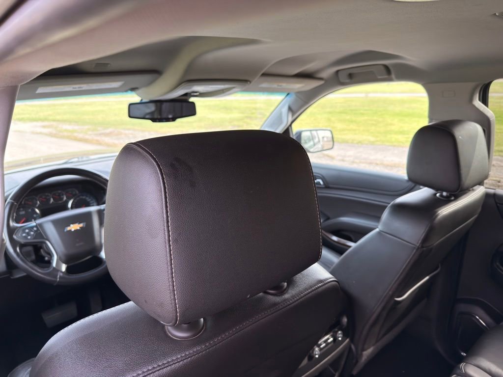Used 2018 Chevrolet Suburban LT image 29
