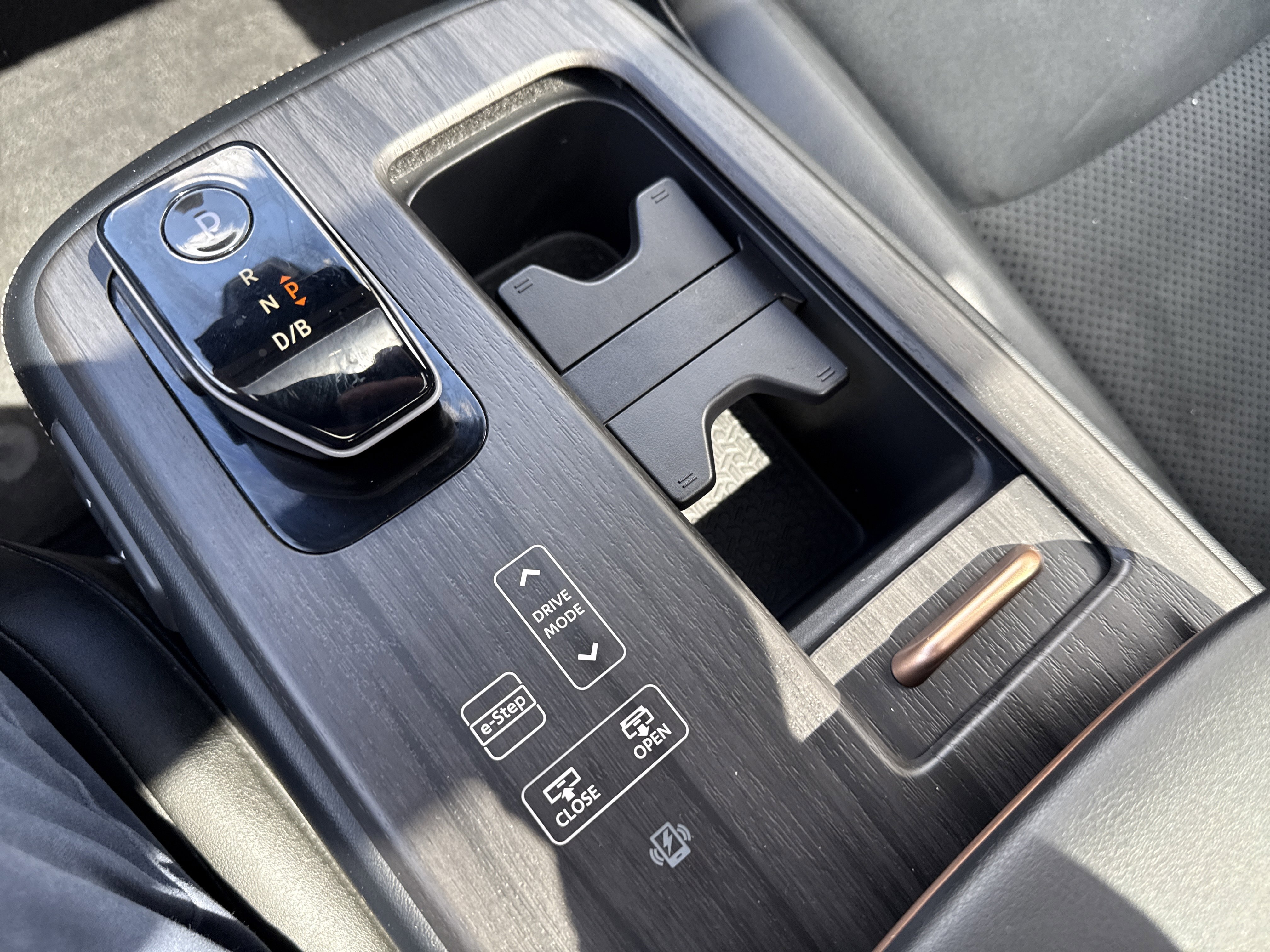 Certified 2024 Nissan Ariya AWD image 24