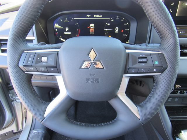 New 2026 Mitsubishi Outlander SE FWD image 32