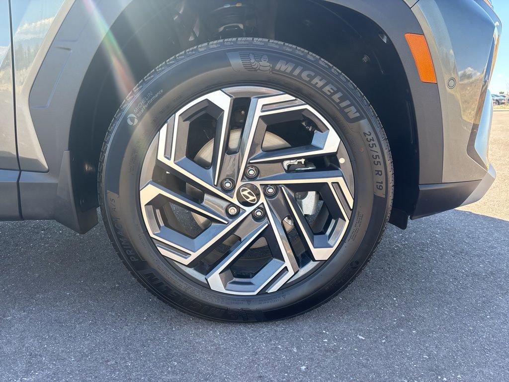 Certified 2025 Hyundai Tucson Limited image 32