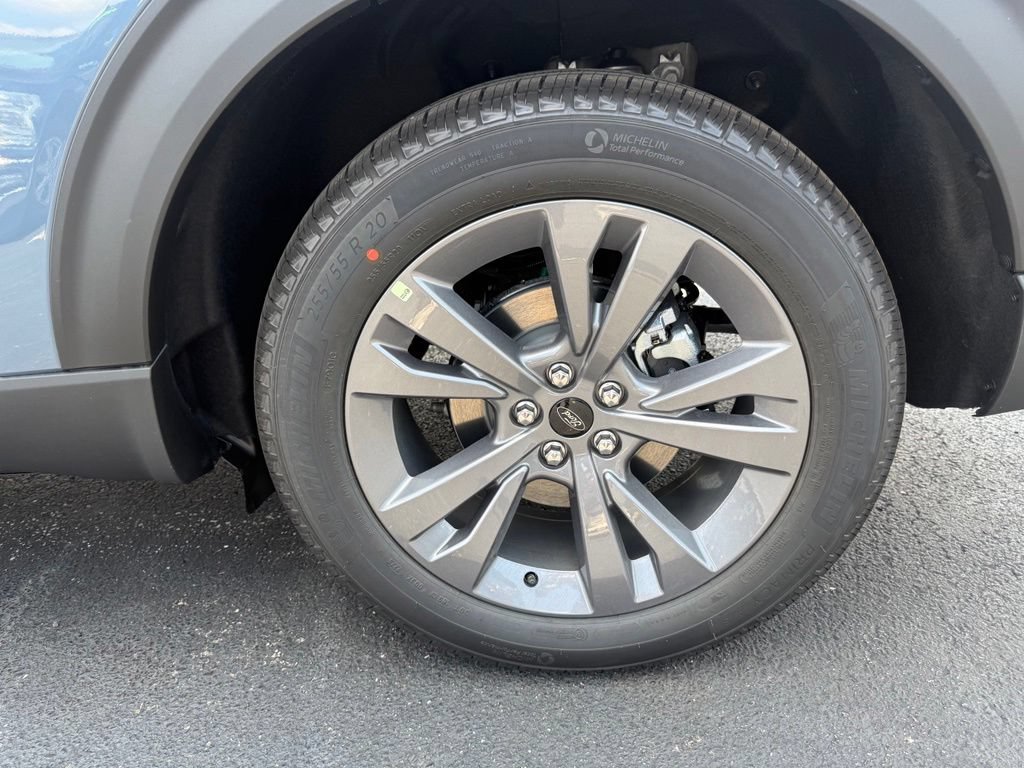 New 2026 Ford Explorer Active w/ Active Comfort Package AWD/4WD image 32