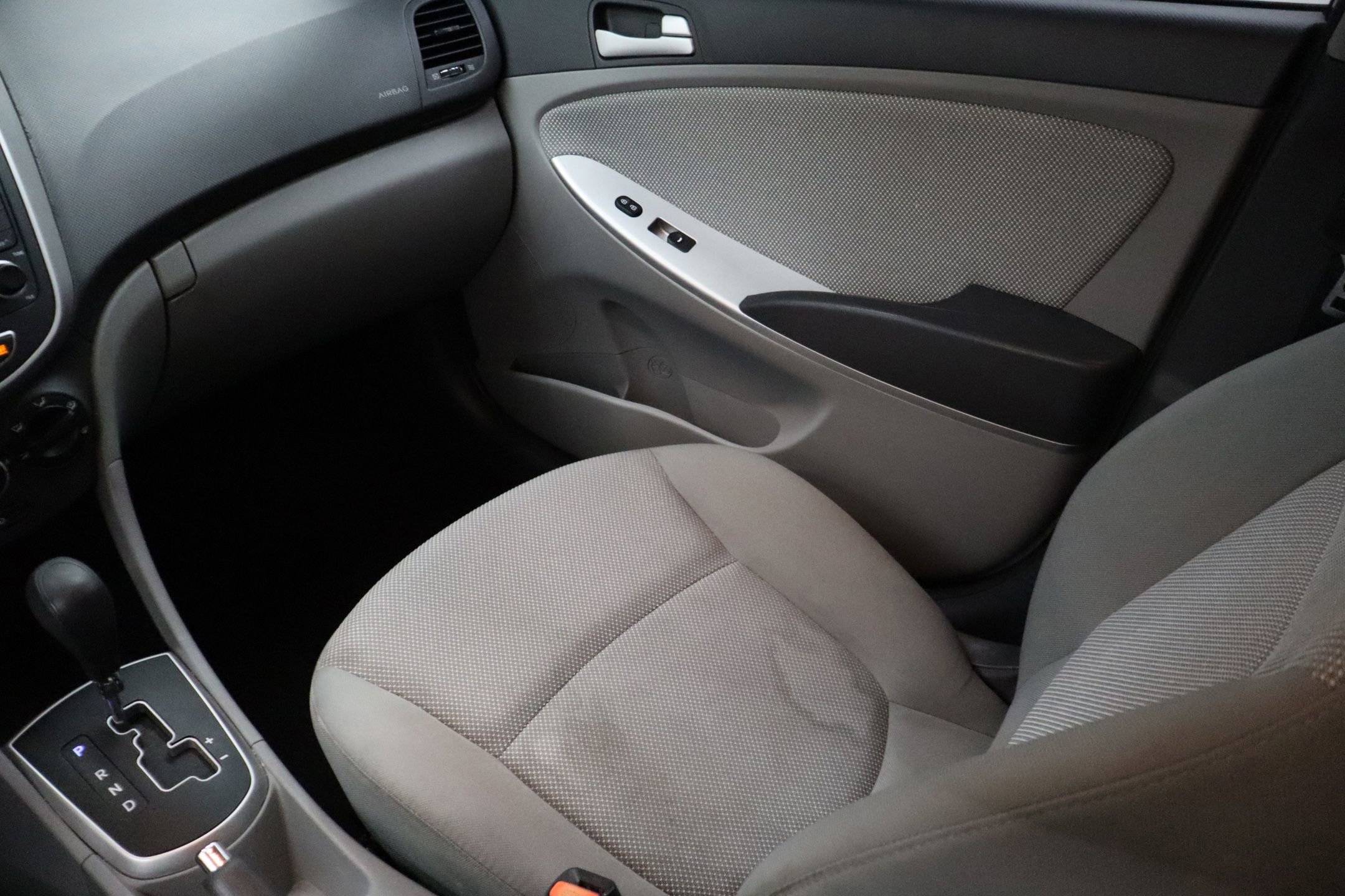 Used 2014 Hyundai Accent GLS FWD image 22