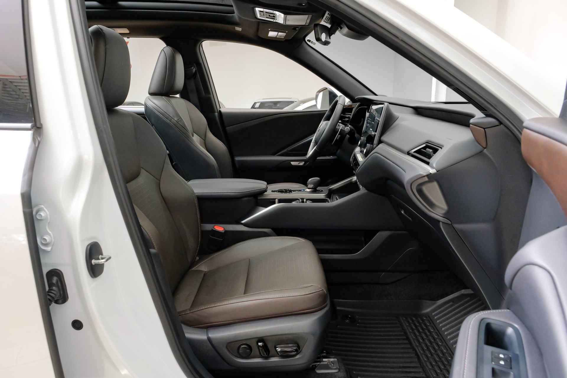 Used 2025 Lexus TX 350 AWD w/ Technology Package image 37