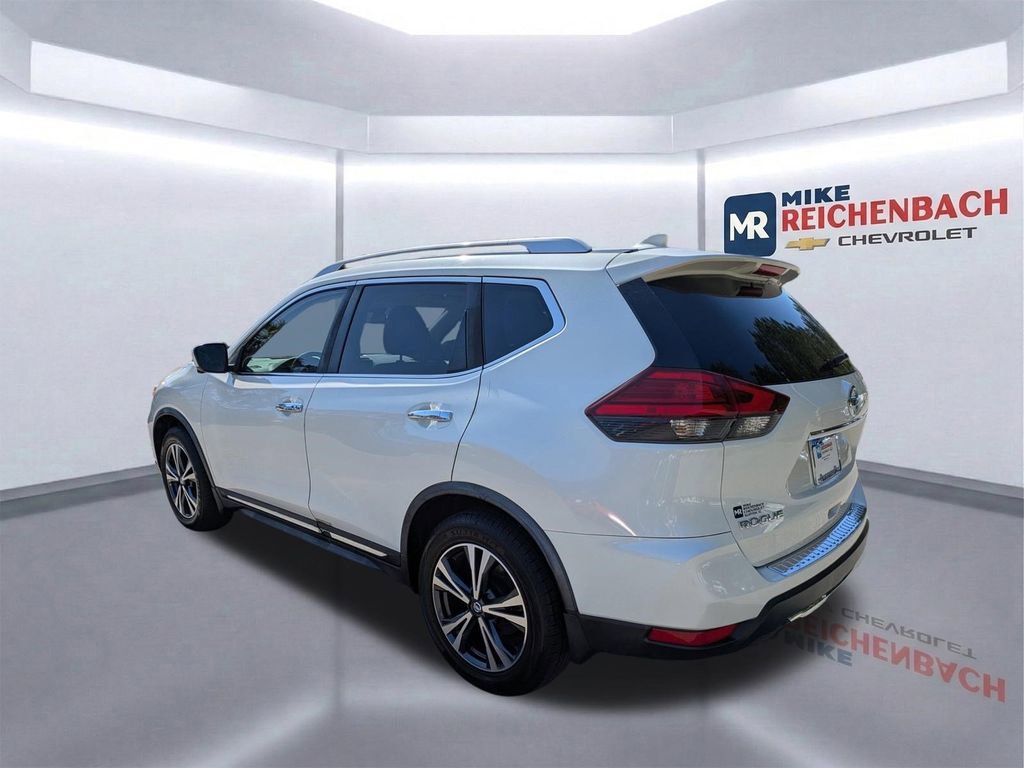 Used 2017 Nissan Rogue SL FWD image 6