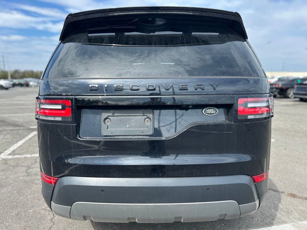 Used 2017 Land Rover Discovery First Edition AWD/4WD image 8