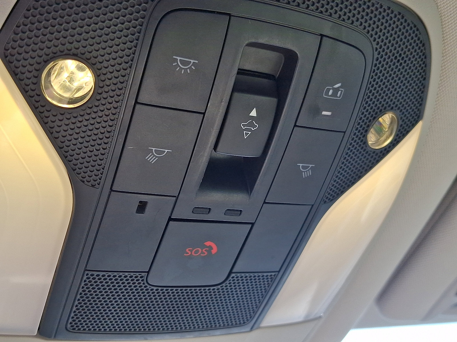 Used 2019 INFINITI QX50 Luxe w/ Navigation Package AWD/4WD image 24