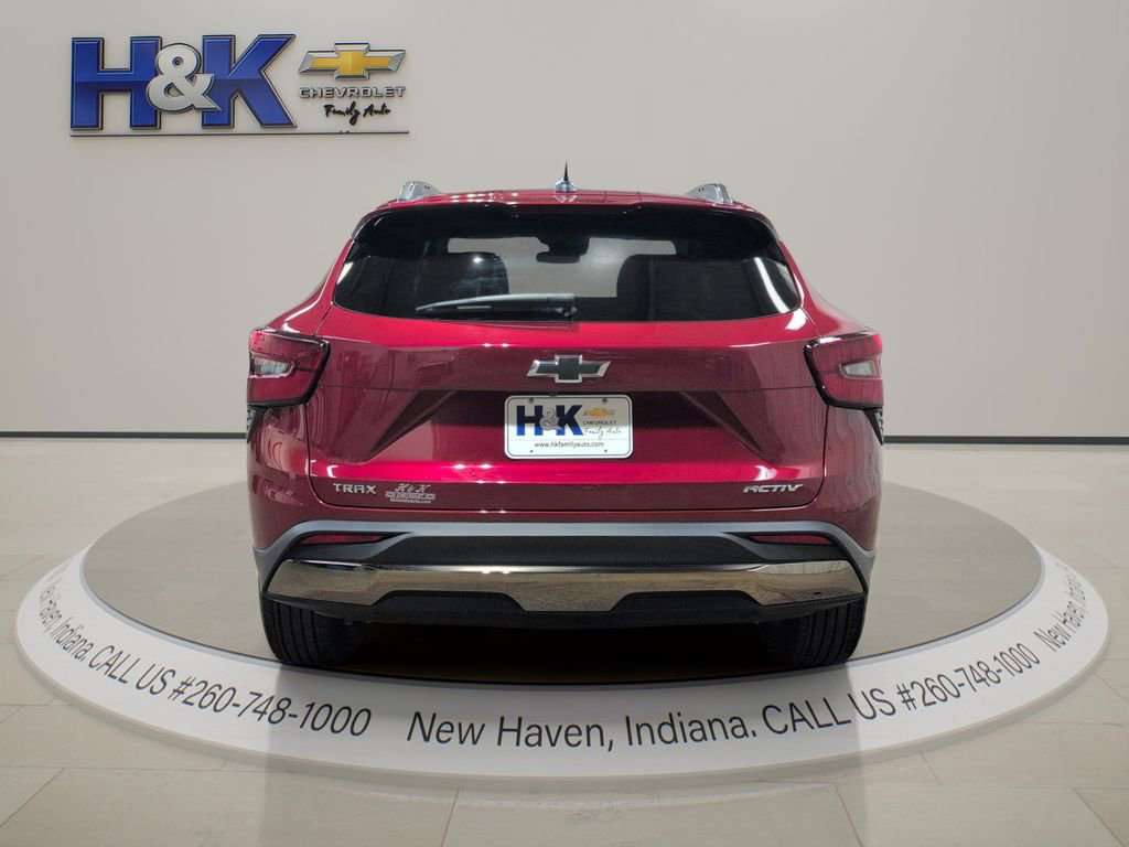 Used 2024 Chevrolet Trax ACTIV w/ Sunroof Package FWD image 5