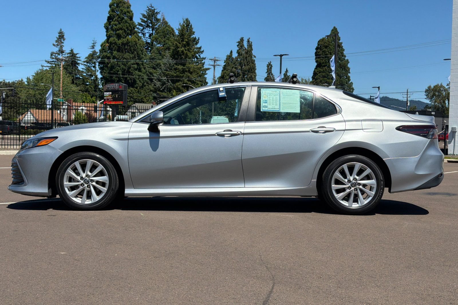 Used 2021 Toyota Camry LE w/ Cold Weather Package FWD image 7