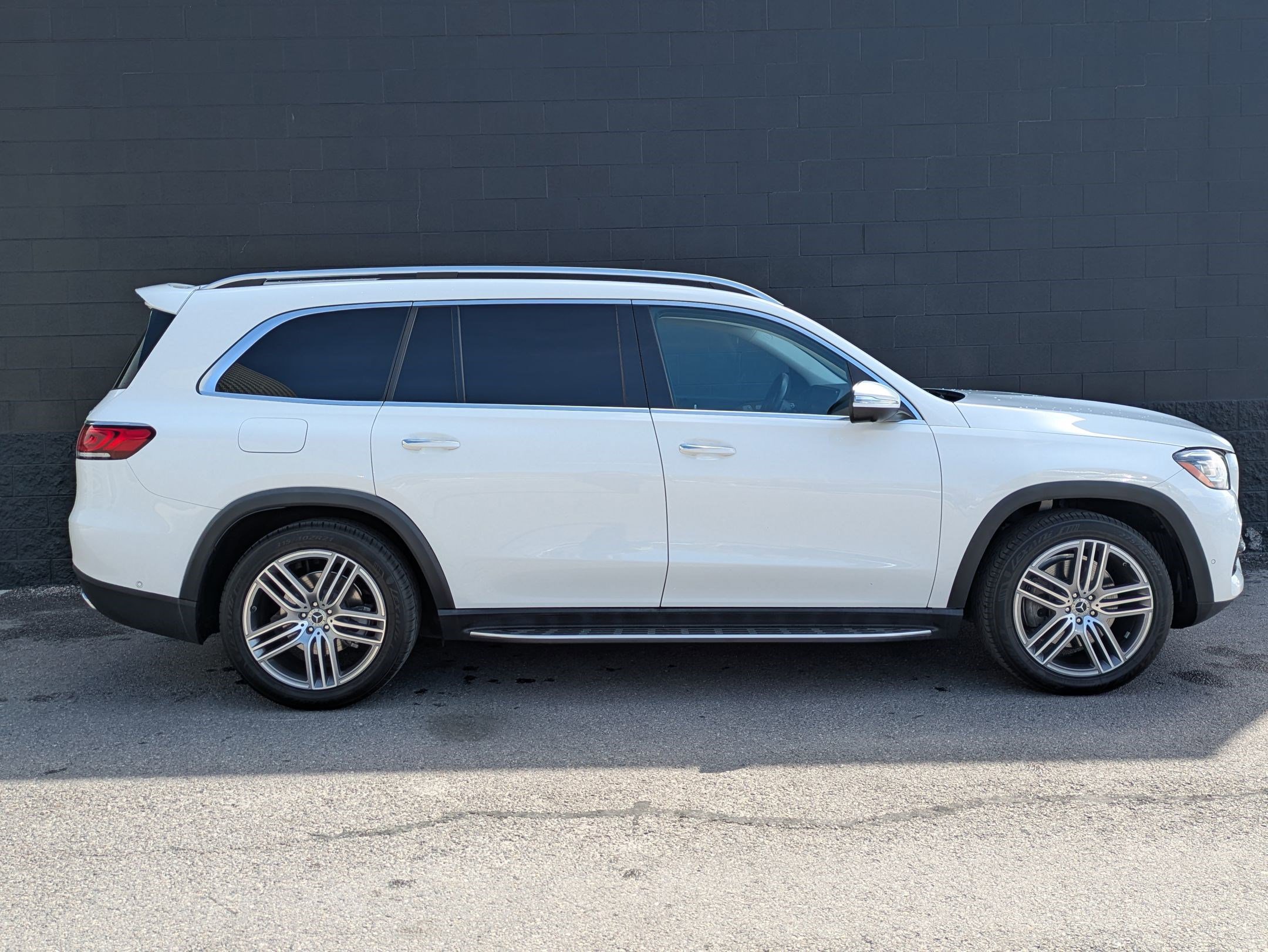 Used 2022 Mercedes-Benz GLS 450 4MATIC image 4