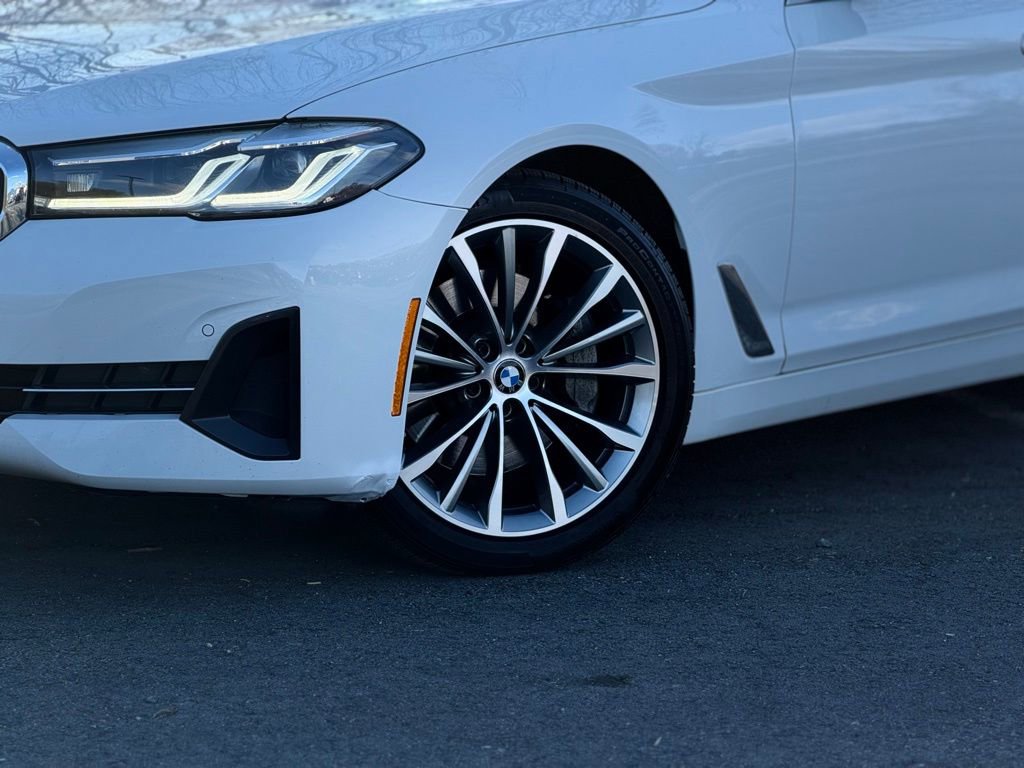 Used 2022 BMW 530i xDrive w/ Convenience Package image 2