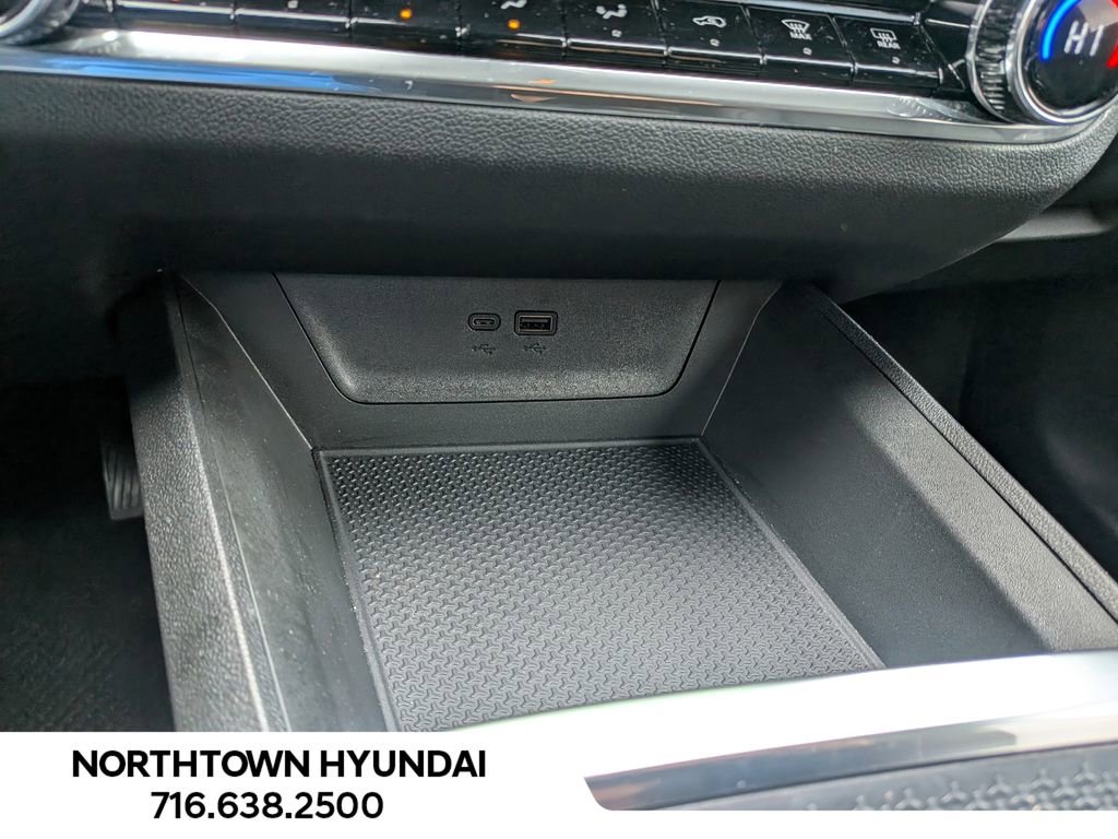 Used 2025 Chevrolet Equinox LT w/ Convenience Package II image 18