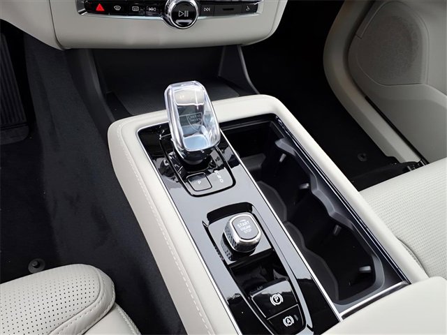 New 2026 Volvo XC90 B6 Ultra image 20