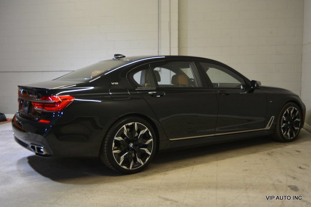 Used 2017 BMW M760i xDrive AWD/4WD image 32