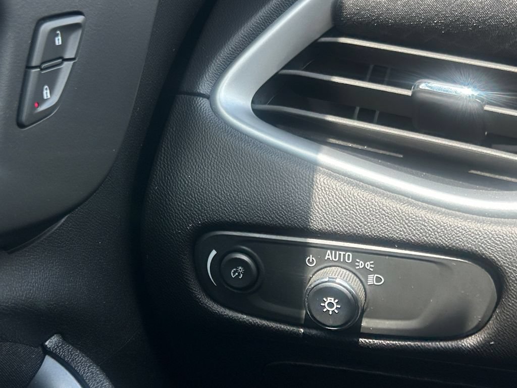 Used 2024 Chevrolet Malibu LT FWD image 29
