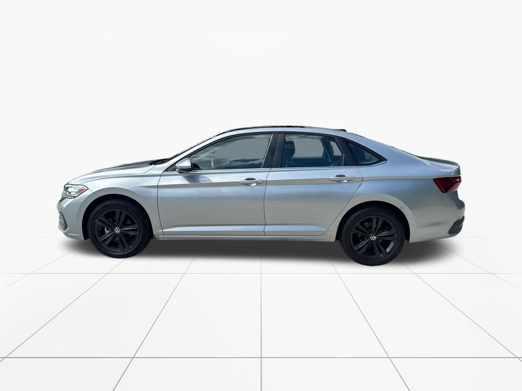 Used 2022 Volkswagen Jetta SE FWD image 4