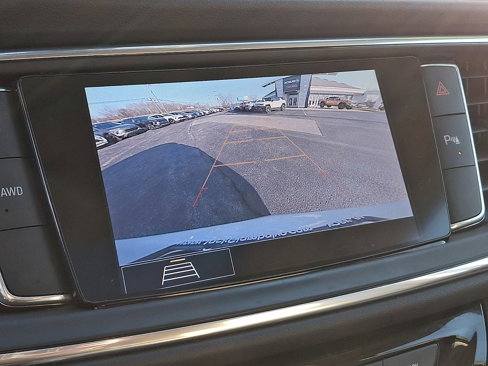 Used 2020 Buick Enclave Essence w/ Sound and Sites Package image 18