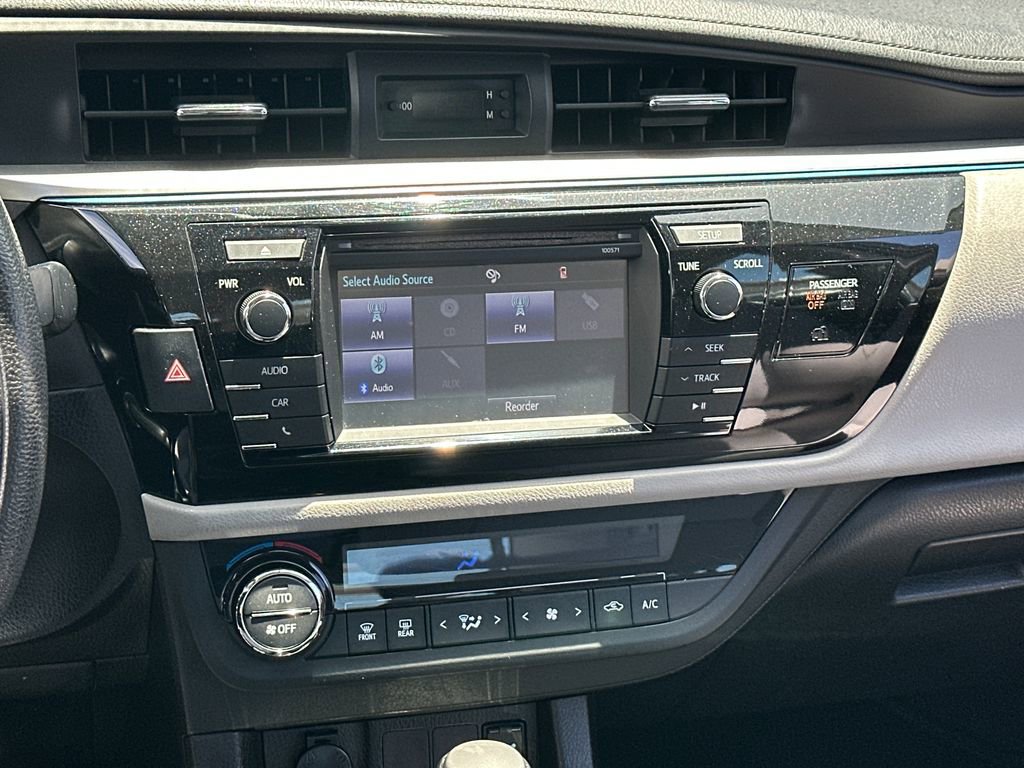 Used 2016 Toyota Corolla LE FWD image 15