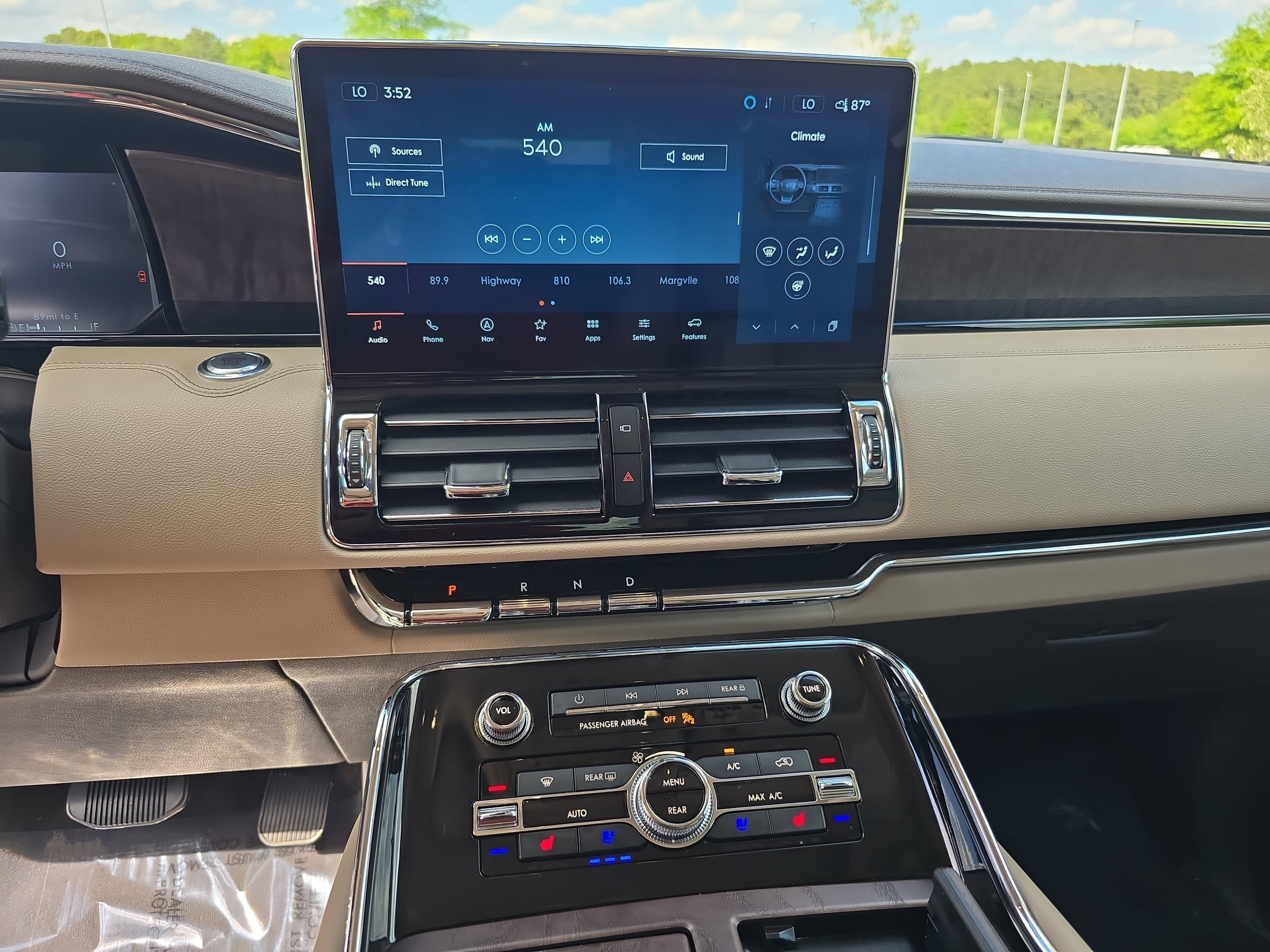 Certified 2024 Lincoln Navigator L Reserve AWD/4WD image 20