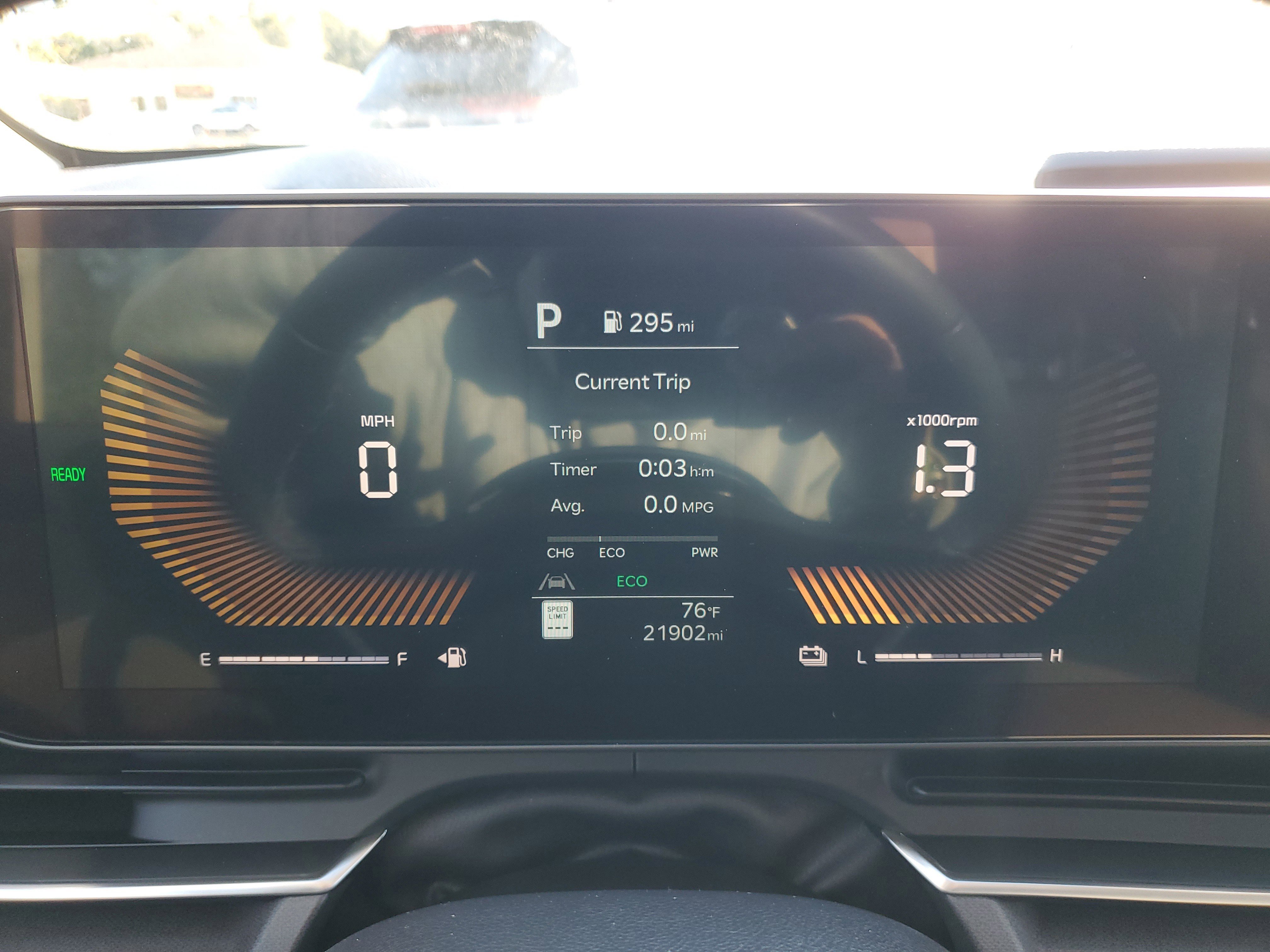 Certified 2025 Kia Carnival EX image 26